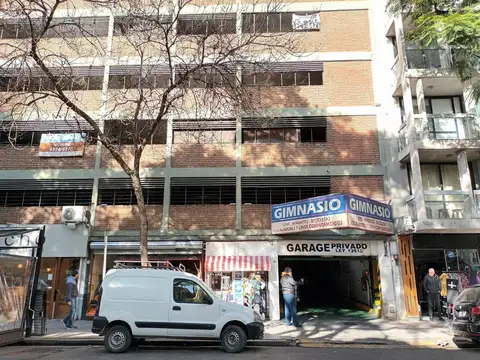 Cochera cubierta - Recoleta - Venta