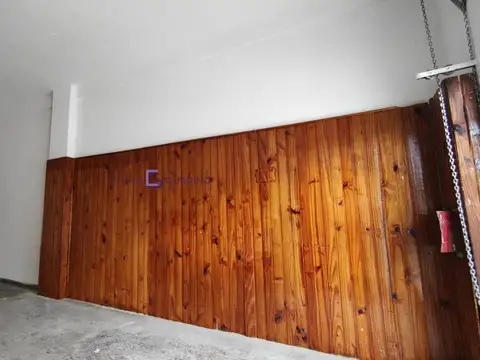Local de 40m² sobre Avenida Juan Domingo Perón