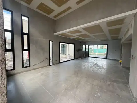 Casa en Venta al Oeste