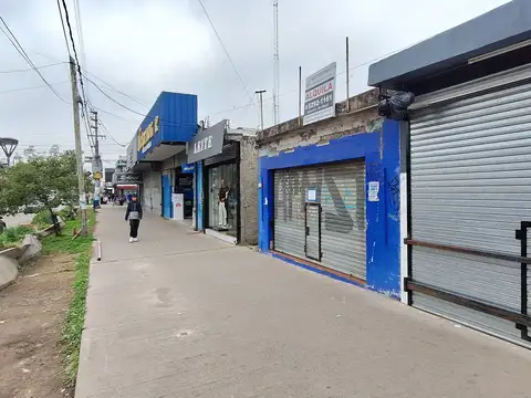 Local en Alquiler en Cruce Castelar, $ 1.300.000