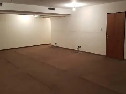 Oficina en Alquiler al Este