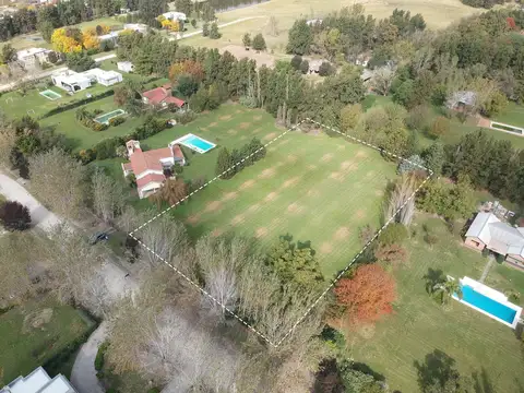 CHACRAS LOS RAIGALES - Precioso terreno parquizado de 4.600 m2!