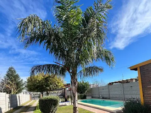 VENTA -  CASA 1 DORMITORIO CON PILETA - PUNTA CHACRA, ZAVALLA