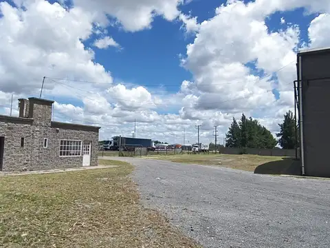 Galpon en Venta en Zarate, USD 1.300.000