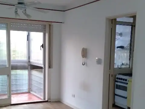 MONOAMBIENTE AMPLIO
