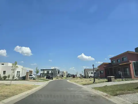 San Sebastian Km 54 Calle B Tagle y Boote Pilar