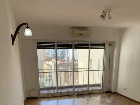 Juan Domingo Peron 1700, Piso 0