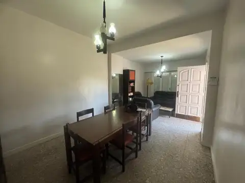 Casa 3 ambientes con 1 baño
