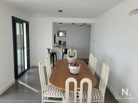 Departamento 4 ambientes con 3 baños