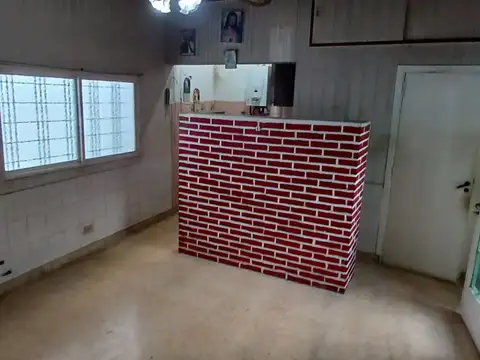 Depto Tipo Casa 2 ambientes con 1 baño