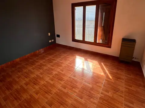 Depto Tipo Casa 4 ambientes con 1 baño