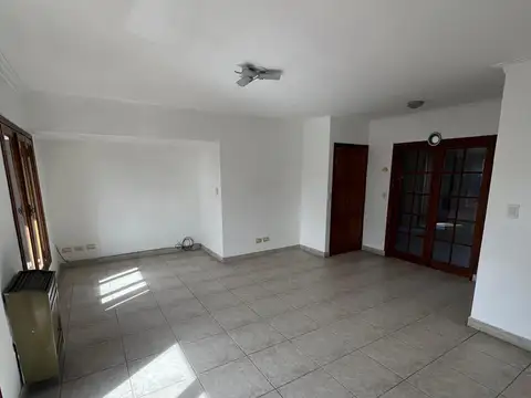 Depto Tipo Casa en Alquiler de 3 dormitorios