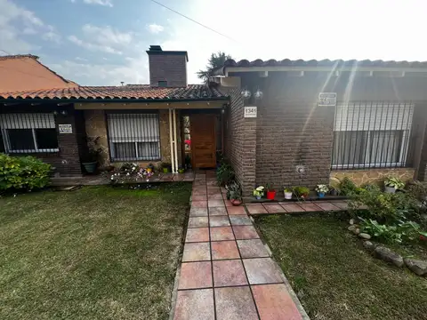 Casa en Venta con 5 cocheras