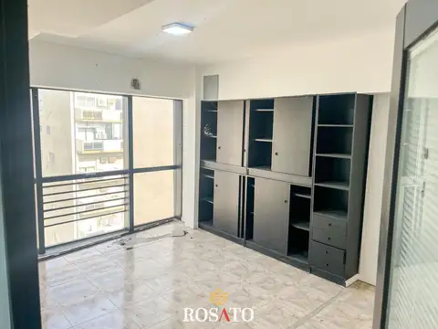 Oficina 4 ambientes con 3 baños
