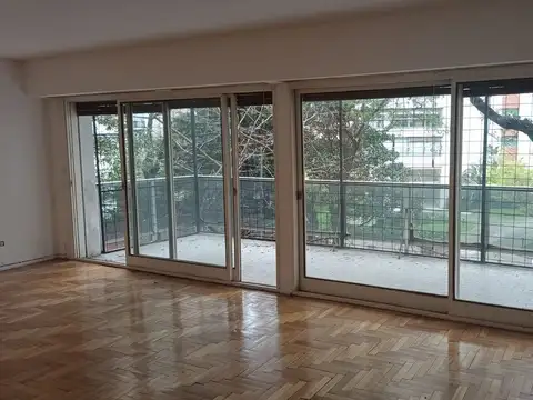 VENTA PISO 3 AMB C/DEPEND. + COCHERA PALERMO CHICO
