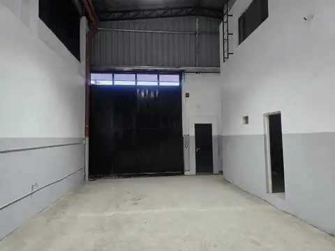 GALPON CON OFICINAS A ESTRENAR