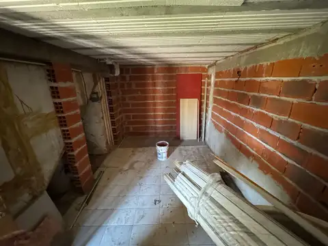 Casa 3 ambientes con 1 baño