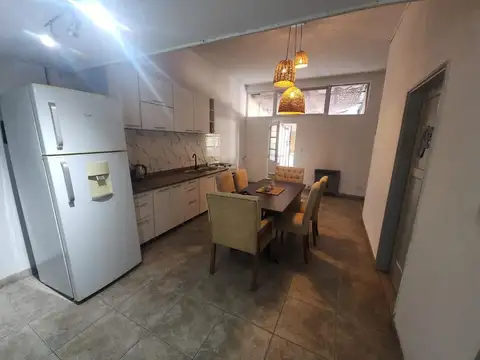 Alquiler casa 3 ambientes con patio y pileta