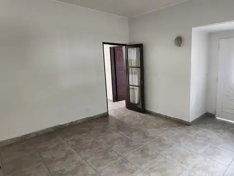 Casa en Alquiler en Ituzaingo Norte, $ 1.400.000