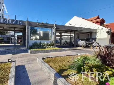 Venta de departamento 2 ambientes con patio en  Wilde (22274)