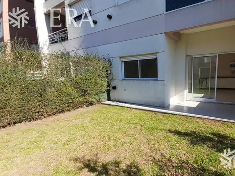 Venta de departamento 2 ambientes con patio en  Wilde (22274)