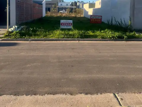 Lote 10 x 25 mts.Todos los servicios