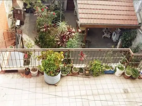 Casa 5 ambientes con 4 baños