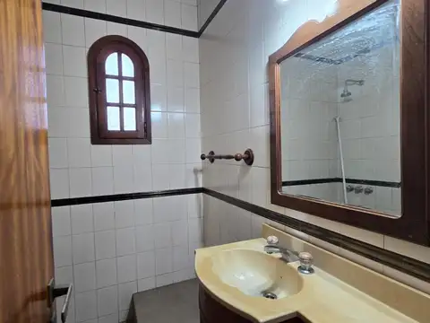 Departamento en Alquiler con 1 cochera