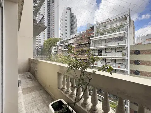 Salguero 2100 Piso de 5 Ambientes Dependencia  Balcón Duplex Palermo|