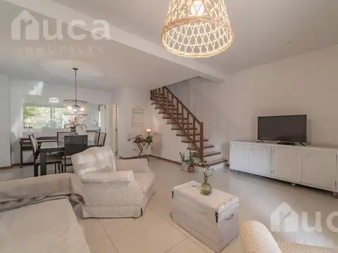 Depto Tipo Casa en Venta de 4 ambientes