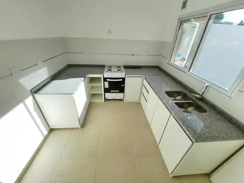 Casa 3 ambientes con 2 baños