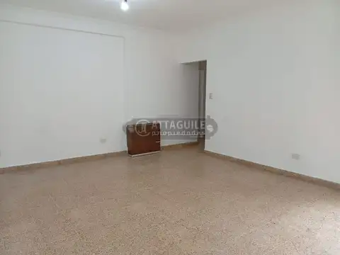 Depto Tipo Casa en Alquiler de 2 dormitorios