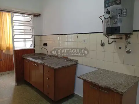 Depto Tipo Casa en Alquiler de 3 ambientes