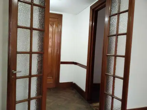 OFICINA 2 DESPACHOS , BAÑO , KITCHENETTE , MICROCENTRO FRENTE AL OBELISCO