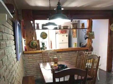 Casa 4 ambientes con 1 baño