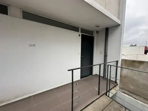 Departamento en Alquiler en Tolosa, $ 750.000