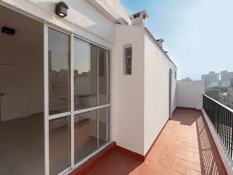 MONOAMBIENTE BALCON ATERRAZADO BELGRANO SUBTE