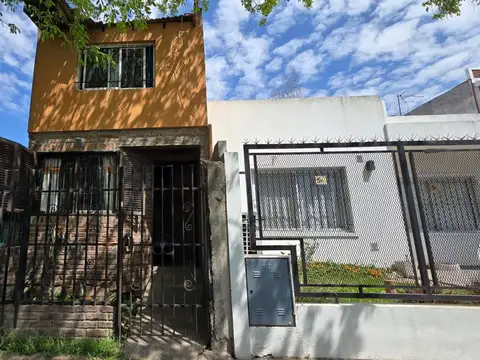 Casa PH duplex venta dos dormitorios patio ituzaingo norte