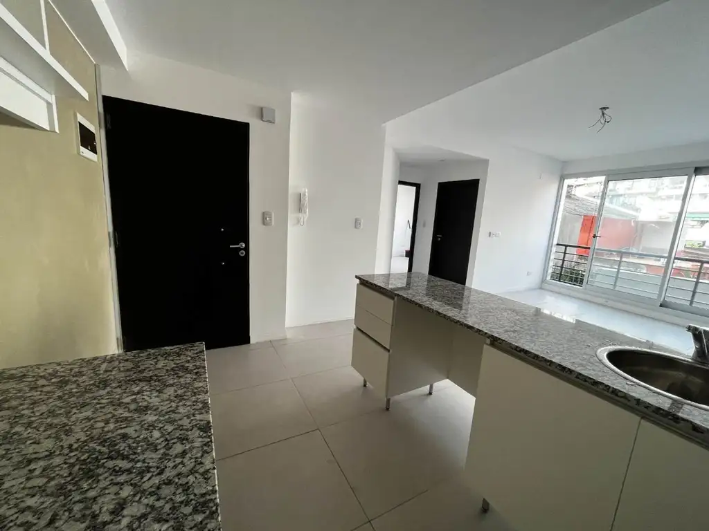 Ramos Mejía 700