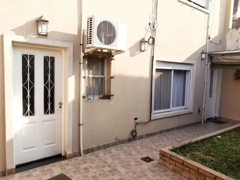 A PASOS ESTACION LOURDES  PH  5 AMBIENTES  VENTA INMEDIATA