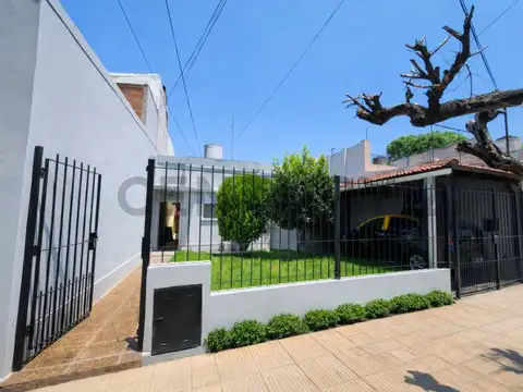 Casa de 5 ambientes con  2 cocheras