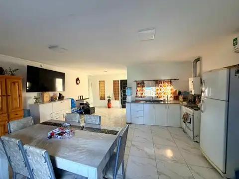 Casa 2 ambientes con 1 baño