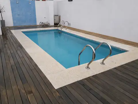 HERMOSO MONOAMBIENTE CONTRAFRENTE ,  BALCON  MUY LUMINOSO,  SOBRE Av. RIVADAVIA A 2 CUADRAS DE  Av MEDRANO.