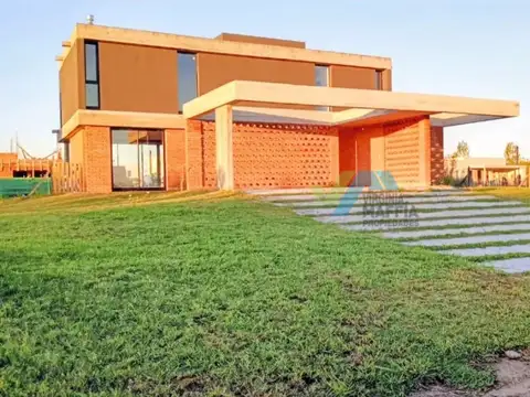 Casa Chalet  en Venta en El Naudir, Escobar, G.B.A. Zona Norte