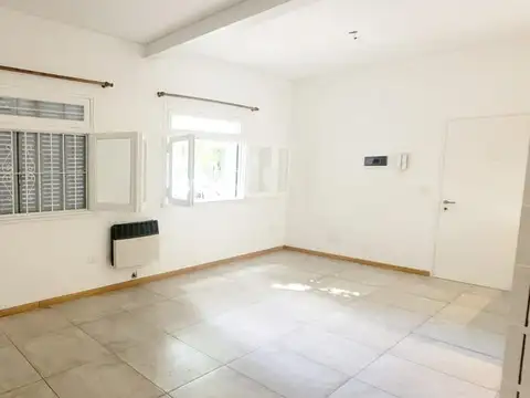 Depto Tipo Casa en Alquiler de 2 ambientes