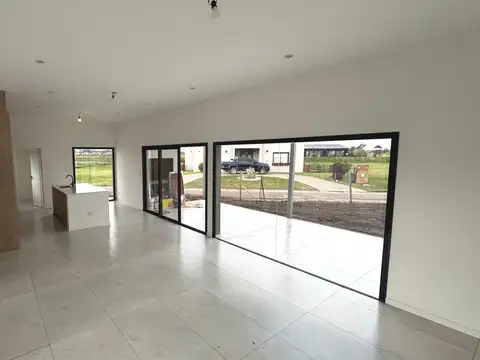 Casa en Venta al Oeste
