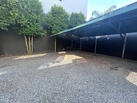 ALQUILER Cochera semicubierta - Banfield Oeste Centro