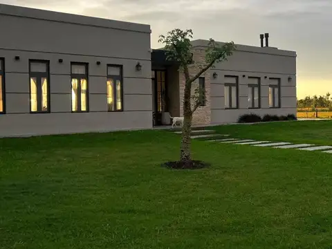 Casa Chalet  en Venta en Haras el Malacate, Exaltación de la Cruz, G.B.A. Zona Norte