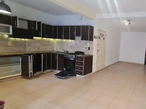 Depto Tipo Casa en Venta en Ramos Mejía, USD 125.000