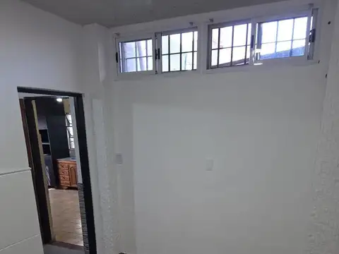 Depto Tipo Casa en Alquiler de 2 dormitorios